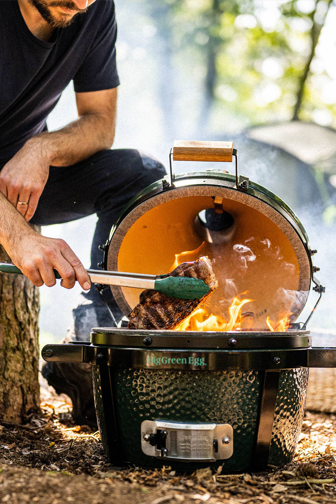 A Big Green Egg portable bbq