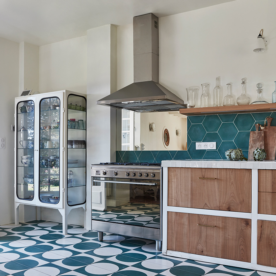 Kitchen setting in Pierre Frey's house